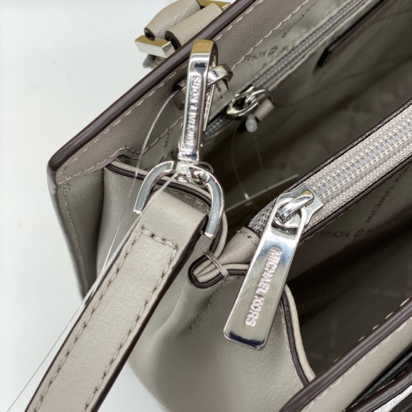 MICHAEL KORS MOTT LARGE SATCHEL BRIGHT WHITE LEATR - Picture 13 of 16